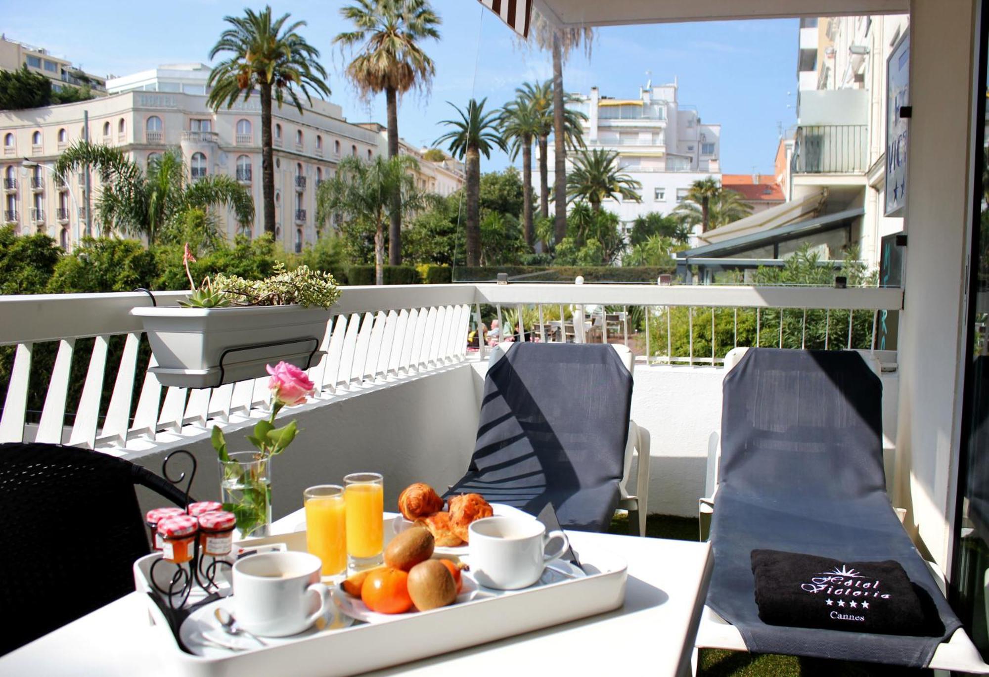 Comfort Double Room Terrace Garden View